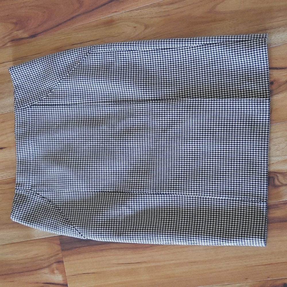 Banana Republic houndstooth pencil skirt